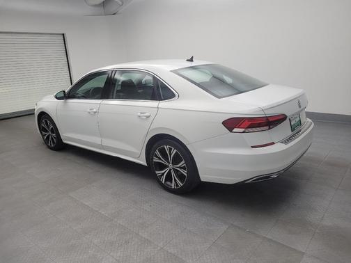 2022 Volkswagen Passat 2.0T SE