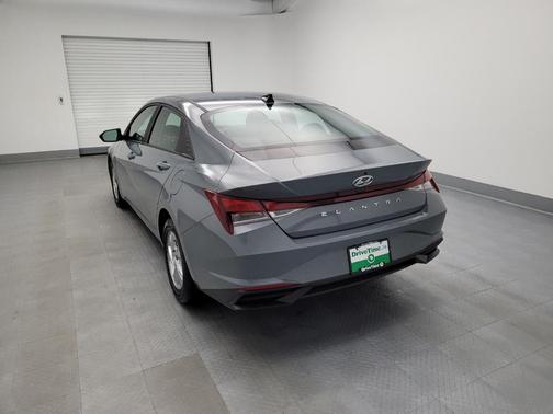 2021 Hyundai ELANTRA SE