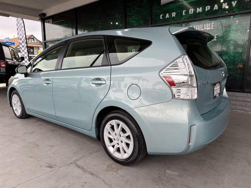 2013 Toyota Prius v Two