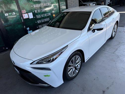 Oxygen White 2023 Toyota Mirai Base