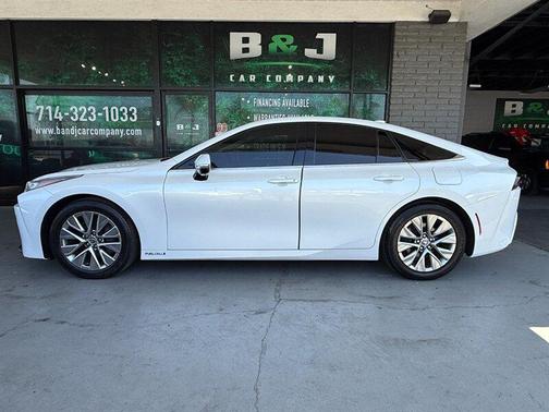 Oxygen White 2023 Toyota Mirai Base