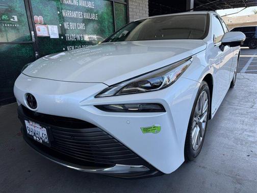 Oxygen White 2023 Toyota Mirai Base