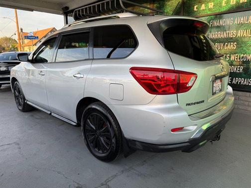 2017 Nissan Pathfinder S