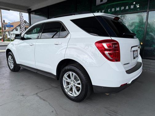White 2017 Chevrolet Equinox 1LT