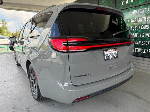 2021 Chrysler Pacifica Hybrid Limited