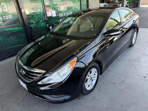 Phantom Black Metallic 2014 Hyundai SONATA GLS