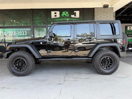 Black Clearcoat 2016 Jeep Wrangler Unlimited Sport