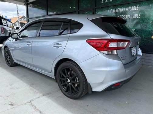 Ice Silver Metallic 2019 Subaru Impreza 2.0i