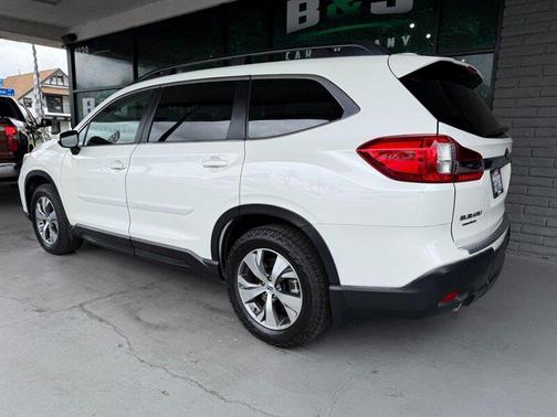 Crystal White Pearl 2019 Subaru Ascent Premium 7-Passenger