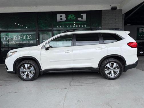 Crystal White Pearl 2019 Subaru Ascent Premium 7-Passenger