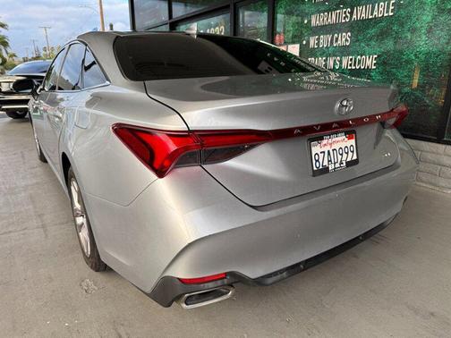 2019 Toyota Avalon XLE
