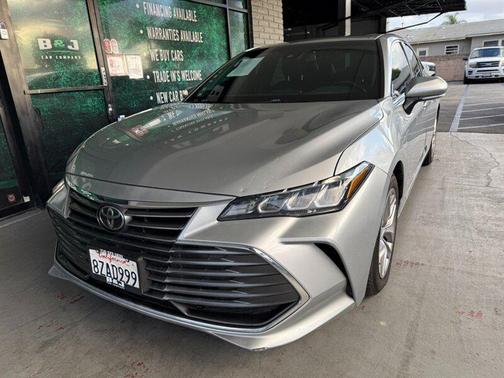 2019 Toyota Avalon XLE