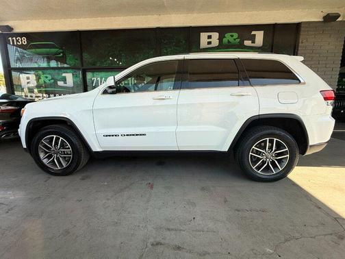 2020 Jeep Grand Cherokee Laredo