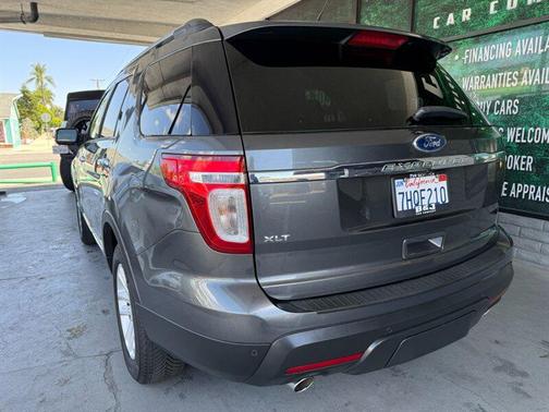 Gray 2015 Ford Explorer XLT
