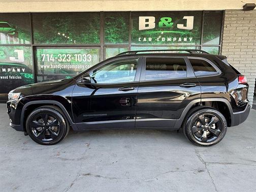 Diamond Black Crystal Pearlcoat 2019 Jeep Cherokee Altitude