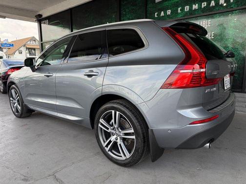 2018 Volvo XC60 T5 Momentum