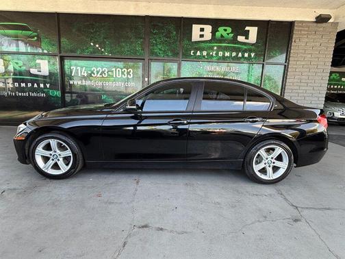 Black 2015 BMW 320 i