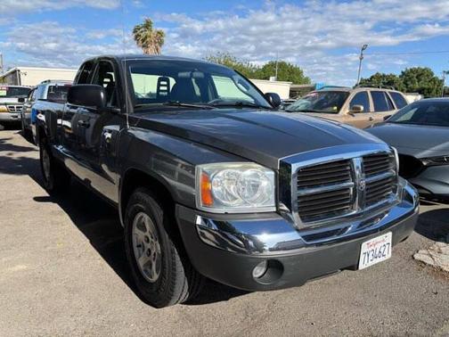 2005 Dodge Dakota SLT Club Cab