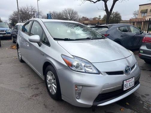 2015 Toyota Prius Plug-in Base