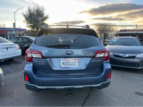 2017 Subaru Outback 2.5i Premium
