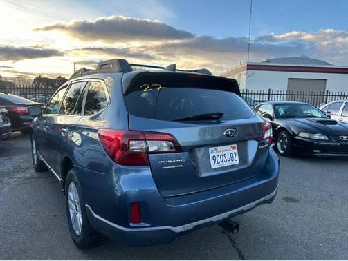2017 Subaru Outback 2.5i Premium