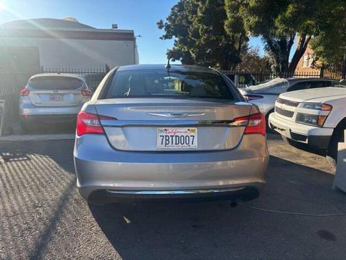 2013 Chrysler 200 LX