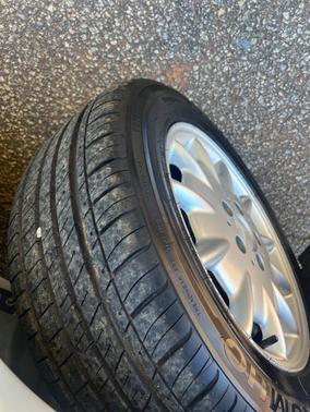 2001 Mercedes-Benz E-Class E 320 4dr Sedan