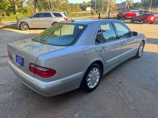 2001 Mercedes-Benz E-Class E 320 4dr Sedan