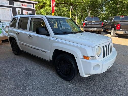 Light Khaki Metallic Clearcoat 2008 Jeep Patriot Sport