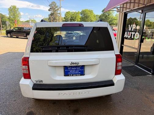 Light Khaki Metallic Clearcoat 2008 Jeep Patriot Sport