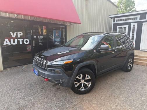 Diamond Black Crystal Pearlcoat 2017 Jeep Cherokee Trailhawk