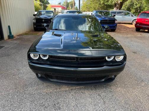 2017 Dodge Challenger SXT