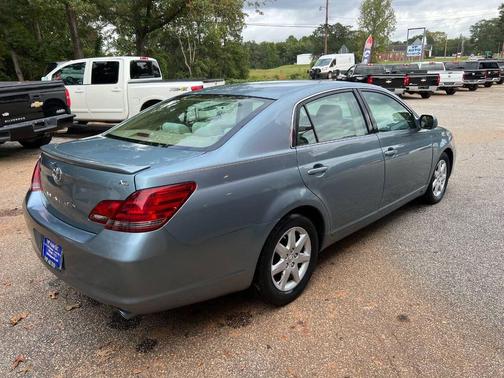 2008 Toyota Avalon XLS