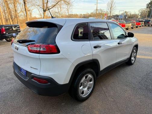 2017 Jeep Cherokee Sport