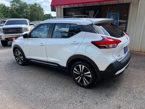 2019 Nissan Kicks SR