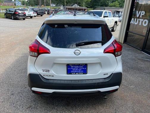 2019 Nissan Kicks SR