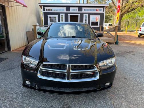 Pitch Black 2013 Dodge Charger SXT