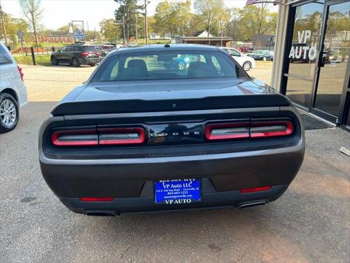 2017 Dodge Challenger SXT