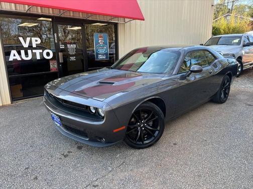 2017 Dodge Challenger SXT