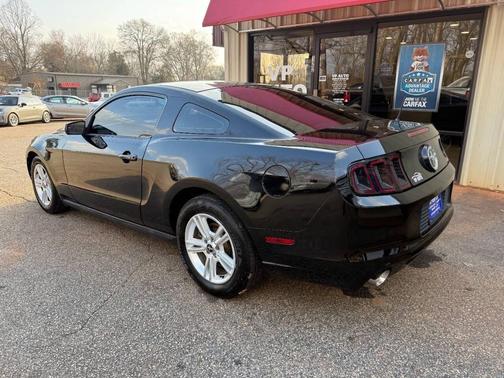2014 Ford Mustang V6