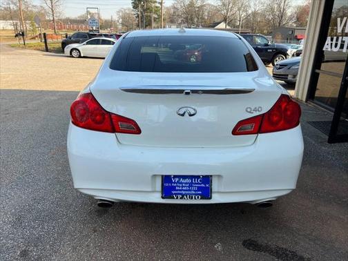 2015 INFINITI Q40 Base