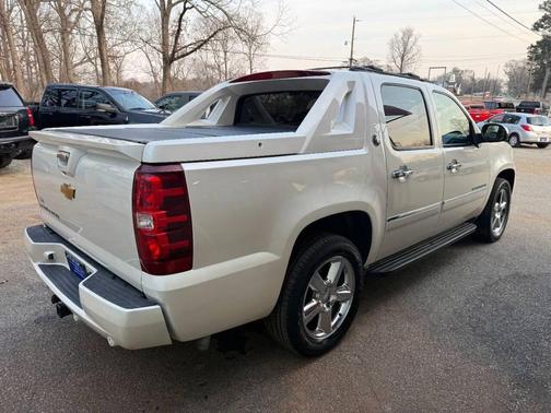 2013 Chevrolet Avalanche LTZ