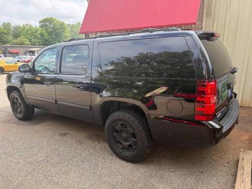 Black 2011 Chevrolet Suburban 1500 LT