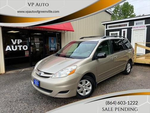 2010 Toyota Sienna LE