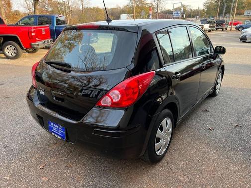 2009 Nissan Versa 1.8 S