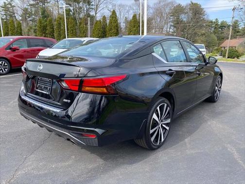 2022 Nissan Altima SR Intelligent AWD
