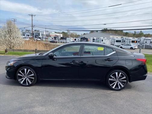 2022 Nissan Altima SR Intelligent AWD