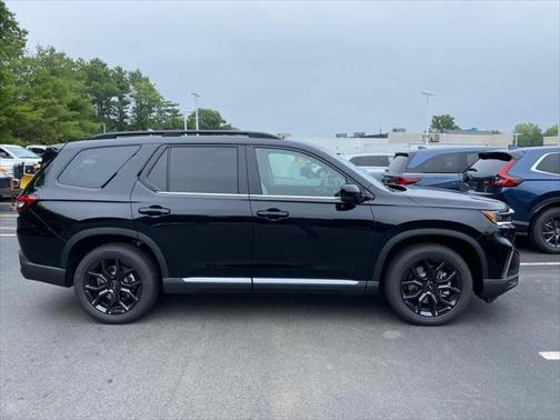 2025 Honda Pilot Touring 8-Passenger