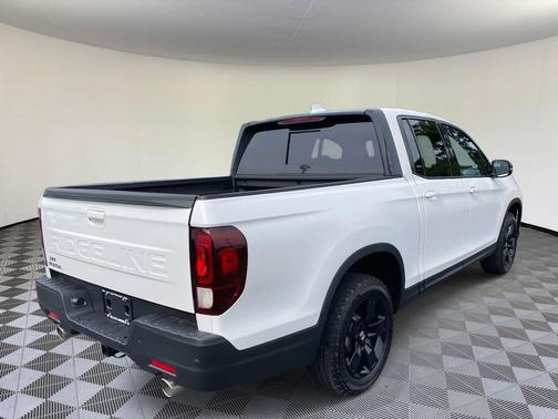 2025 Honda Ridgeline Black