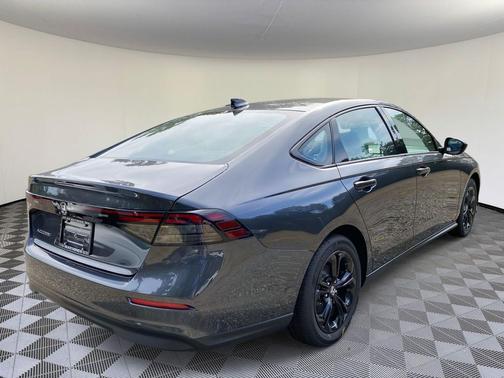 2025 Honda Accord Sport SE 1.5T